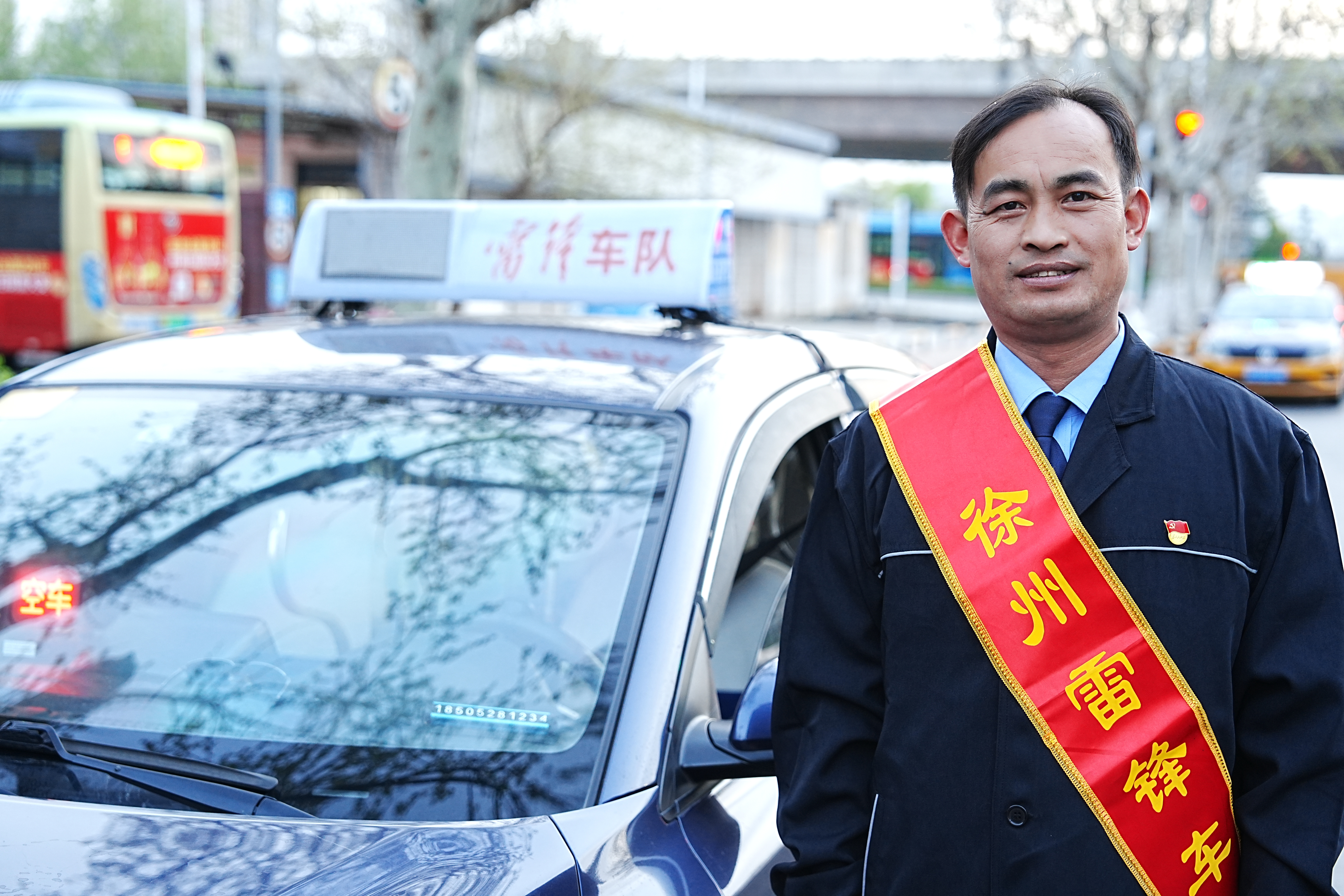 “的哥”杜文超見(jiàn)義勇為顯擔當