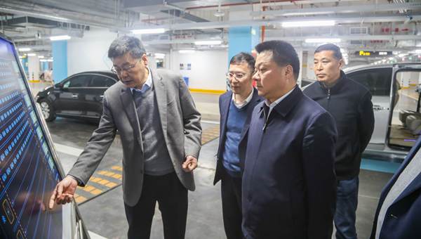 副市長(zhǎng)王先正調(diào)研交控集團(tuán)停車科技公司